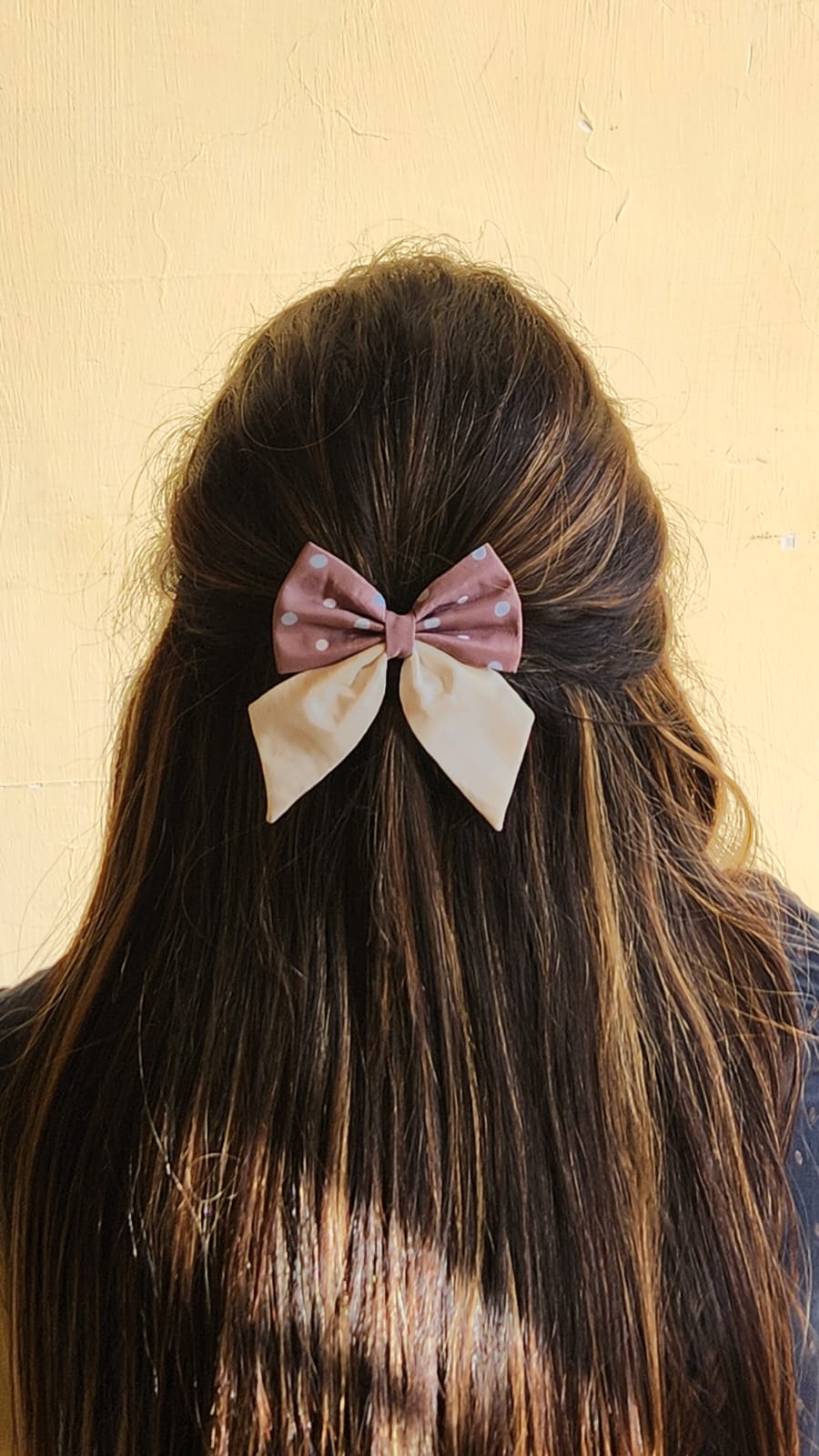 PIGTAIL BOW