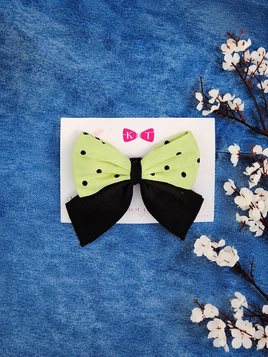 MINTY SPOT PIGTAIL BOW PIN