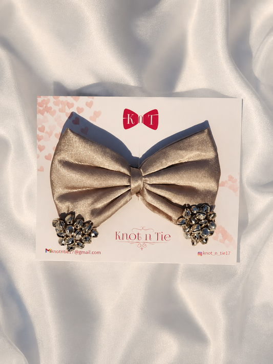 TARA GHOOMAR BOW