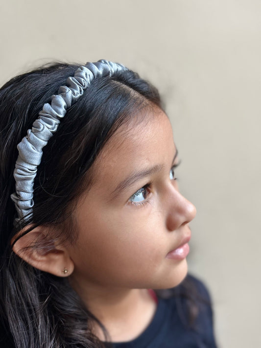 MOONSTONE GREY SATIN CRUSH HEADBAND